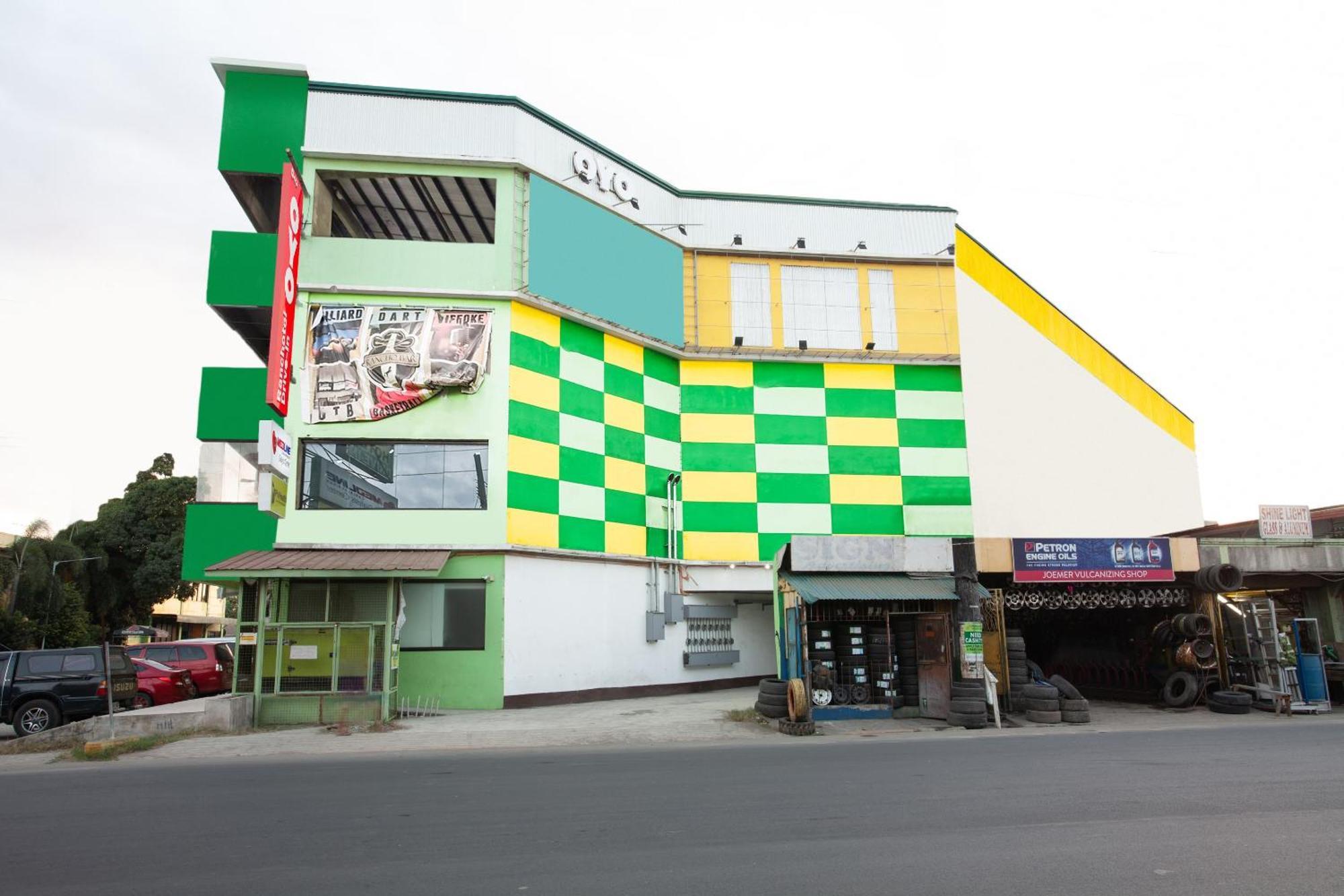 Oyo 473 Ranchotel Drive-In Binan Exterior photo